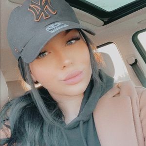 Meet your Posher, Mallory